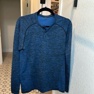 Lululemon active shirt